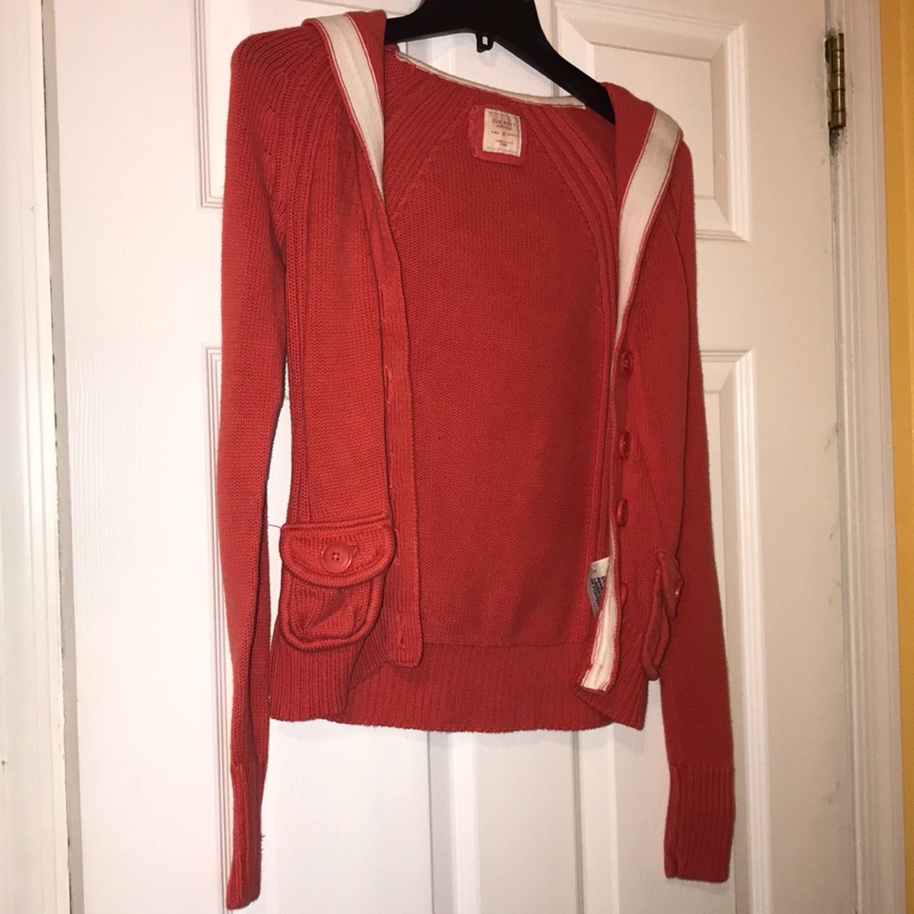 Hooded sweater